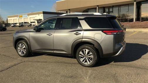 2025 Nissan Pathfinder SL 4WD