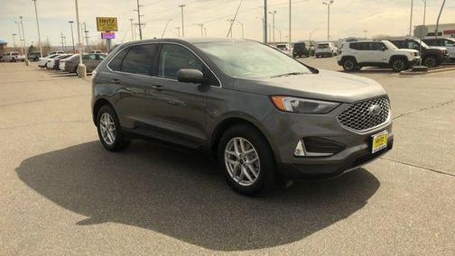 Carbonized Gray Metallic 2024 Ford Edge SEL
