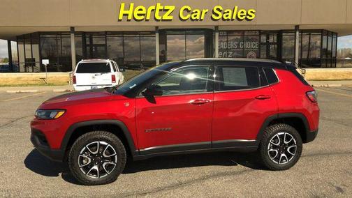 Red Hot Pearlcoat 2025 Jeep Compass Trailhawk