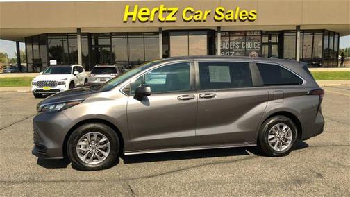 2024 Toyota Sienna LE