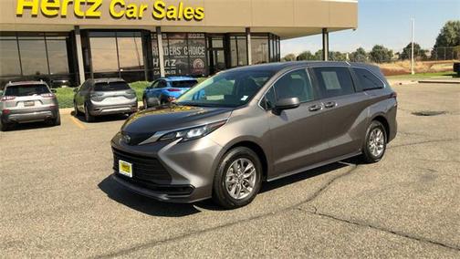 2024 Toyota Sienna LE