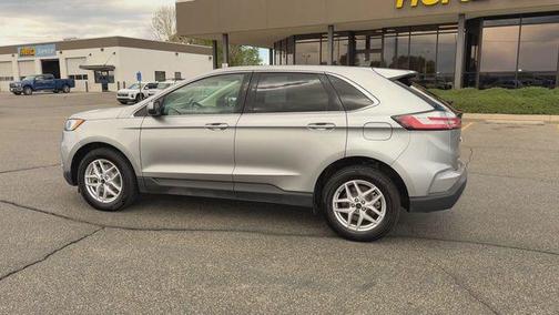 Iconic Silver Metallic 2024 Ford Edge SEL