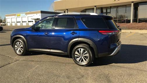 2025 Nissan Pathfinder SL 4WD