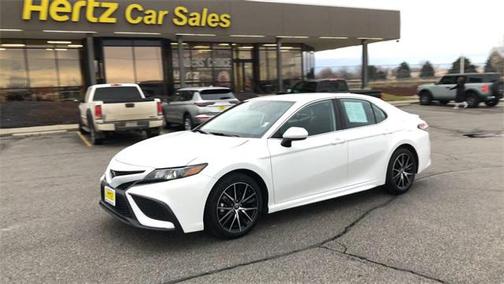 2024 Toyota Camry SE