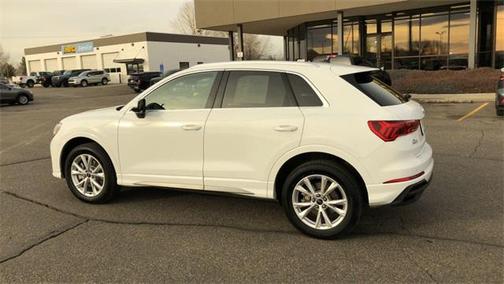 2025 Audi Q3 Premium 45 TFSI S line quattro Tiptronic