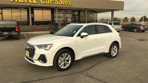 2025 Audi Q3 Premium 45 TFSI S line quattro Tiptronic