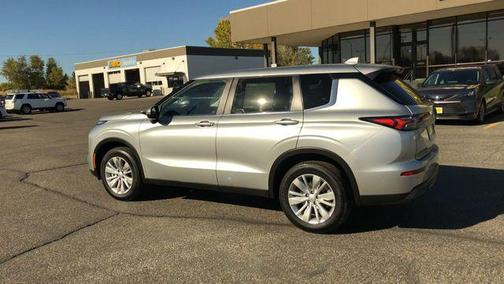 2025 Mitsubishi Outlander ES 2.5 S-AWC