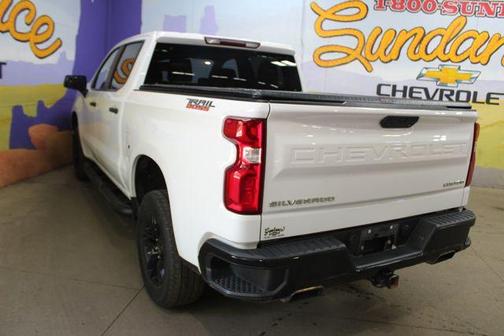Summit White 2021 Chevrolet Silverado 1500 Custom Trail Boss
