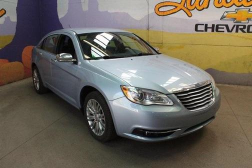 2012 Chrysler 200 Limited