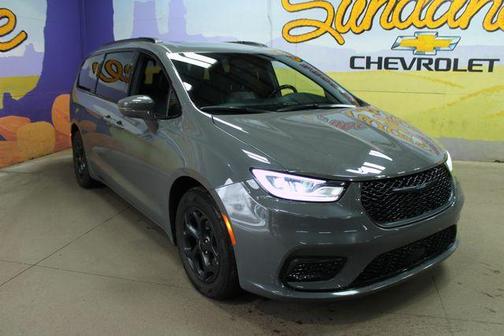 Ceramic Gray Clearcoat 2021 Chrysler Pacifica Hybrid Limited