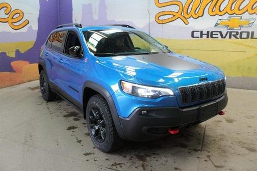 2023 Jeep Cherokee Trailhawk