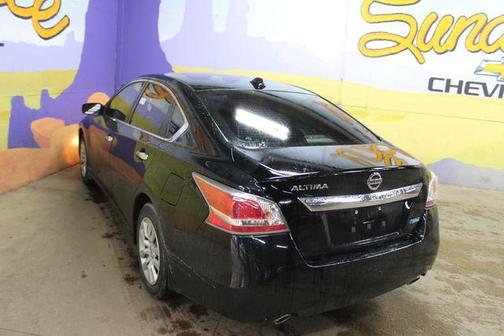 Black 2015 Nissan Altima 2.5