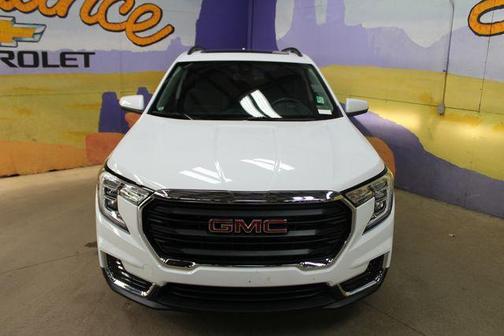 Summit White 2024 GMC Terrain SLE