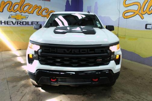 Summit White 2026 Chevrolet Silverado 1500 Custom Trail Boss