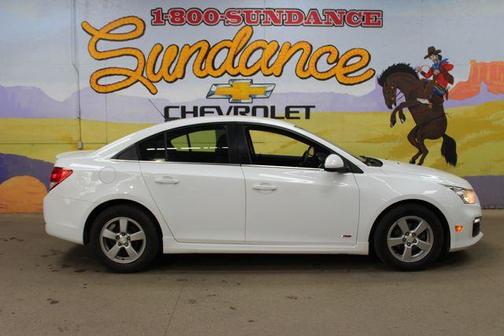 Summit White 2015 Chevrolet Cruze 1LT