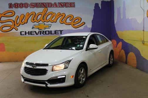 Summit White 2015 Chevrolet Cruze 1LT