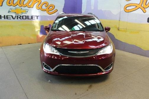 2020 Chrysler Pacifica Touring-L
