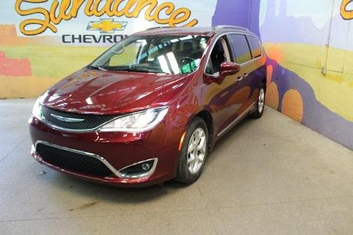 2020 Chrysler Pacifica Touring-L