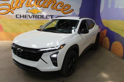 Summit White 2026 Chevrolet Trax LT