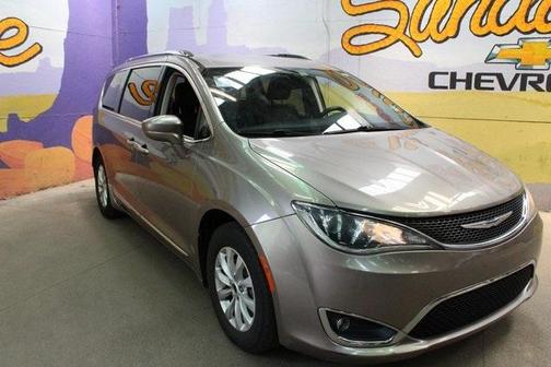 2018 Chrysler Pacifica Touring-L
