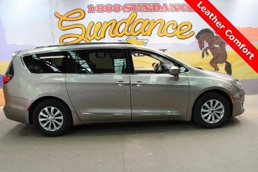 2018 Chrysler Pacifica Touring-L