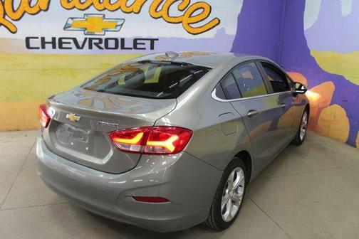 Pepperdust Metallic 2019 Chevrolet Cruze Premier