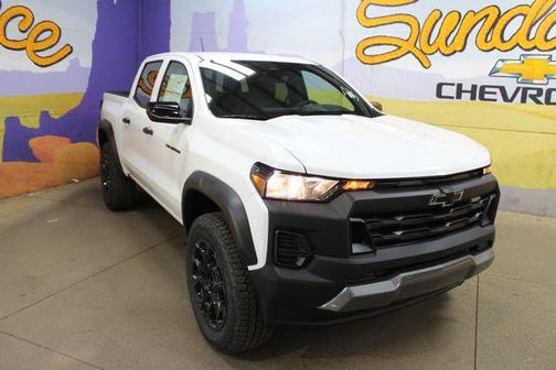 Summit White 2026 Chevrolet Colorado Trail Boss