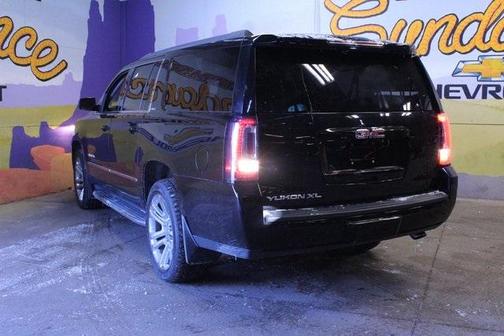 2017 GMC Yukon XL SLT