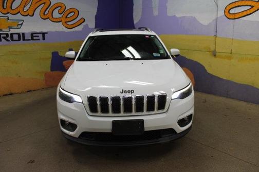 Bright White Clearcoat 2019 Jeep Cherokee Latitude