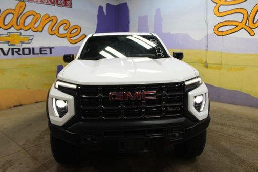 Summit White 2025 GMC Canyon AT4