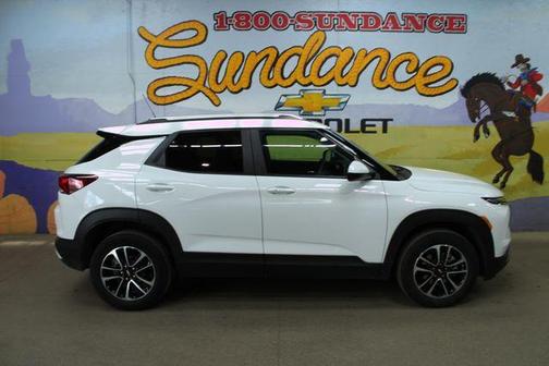 Summit White 2025 Chevrolet Trailblazer LT