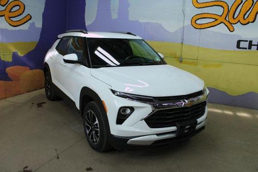 Summit White 2025 Chevrolet Trailblazer LT