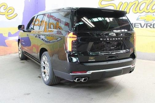 2025 Chevrolet Suburban High Country