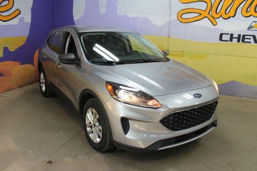 Iconic Silver Metallic 2022 Ford Escape SE