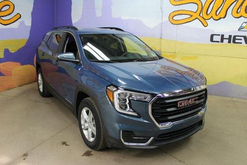 Metallic 2024 GMC Terrain SLE