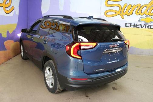 Metallic 2024 GMC Terrain SLE