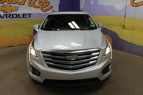 Radiant Silver Metallic 2019 Cadillac XT5 Luxury