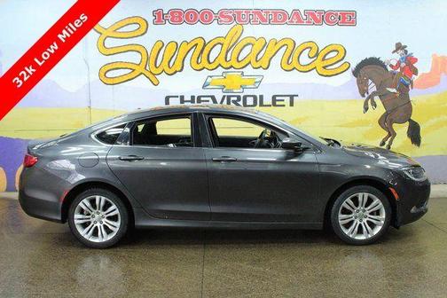 2016 Chrysler 200 Limited