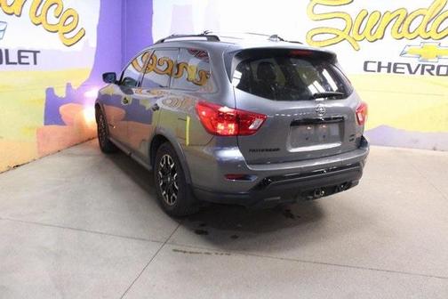 2020 Nissan Pathfinder SV