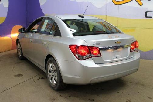 Silver Ice Metallic 2015 Chevrolet Cruze 1LT