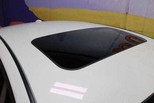 White 2022 Nissan Altima 2.5 Platinum