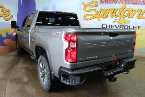 Sterling Gray Metallic 2026 Chevrolet Silverado 2500 Custom