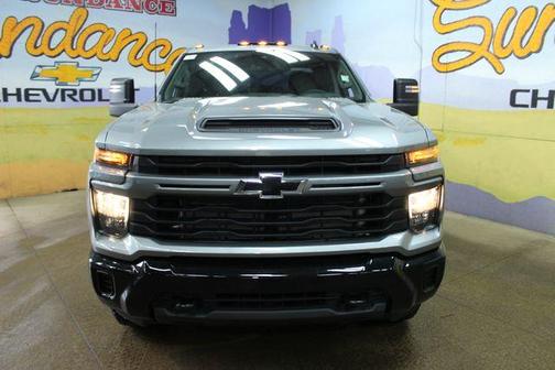 Sterling Gray Metallic 2026 Chevrolet Silverado 2500 Custom