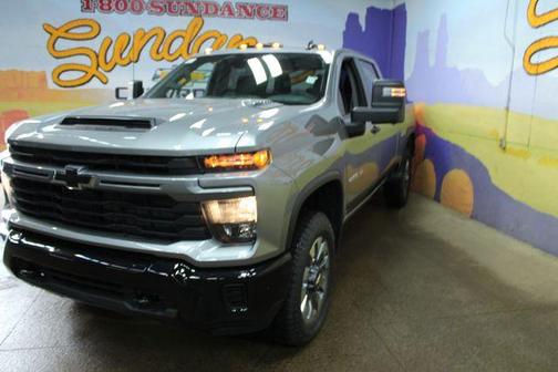 Sterling Gray Metallic 2026 Chevrolet Silverado 2500 Custom
