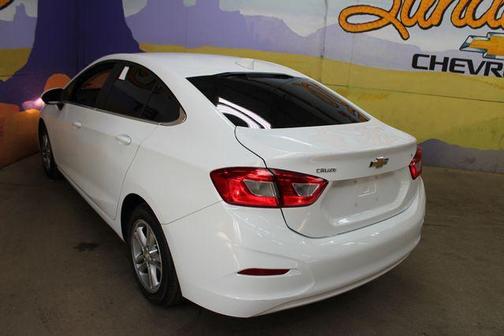 White 2018 Chevrolet Cruze LT