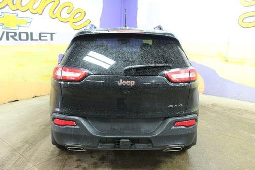 Brilliant Black Crystal Pearlcoat 2016 Jeep Cherokee Latitude