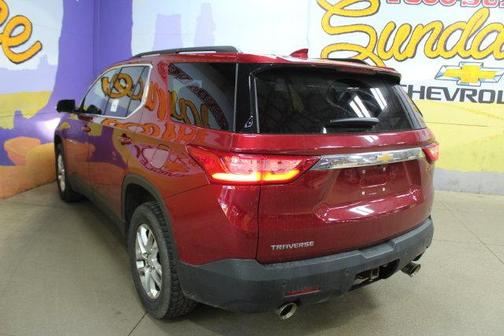 Red 2020 Chevrolet Traverse LT Cloth