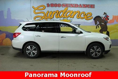 2017 Nissan Pathfinder SL