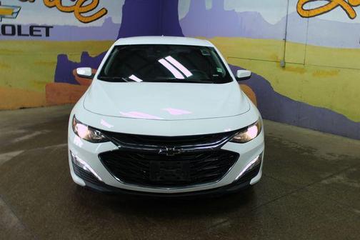 Summit White 2024 Chevrolet Malibu LT
