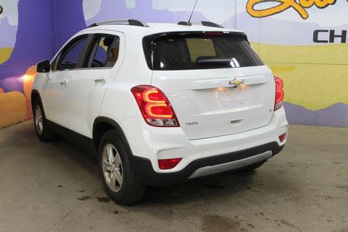 Summit White 2019 Chevrolet Trax LT